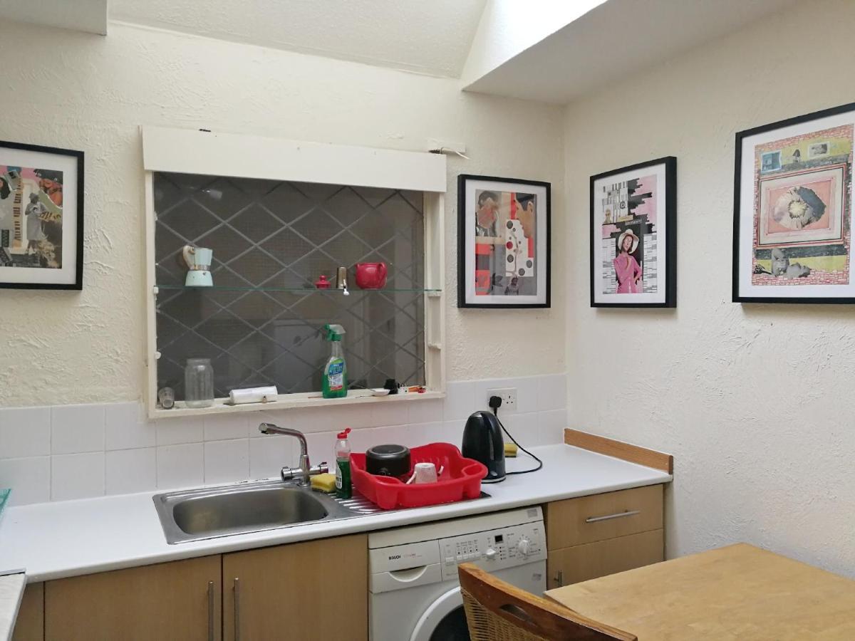 A Double Bedroom Near Glasgow City Centre Not In Great Condition Suitable For Short Stay Luaran gambar